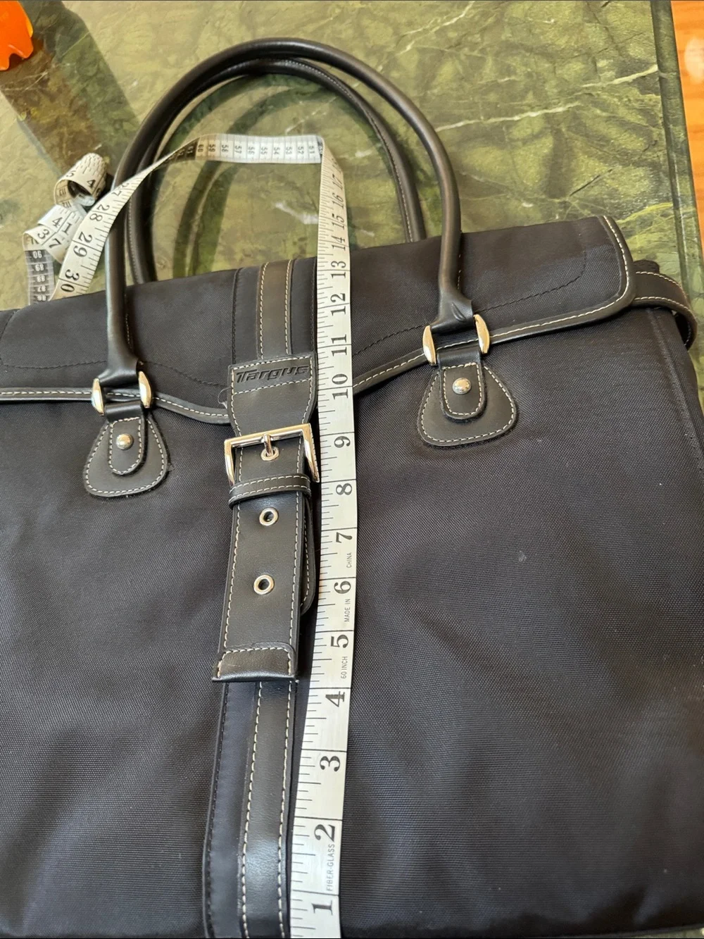 Excellent Condition Targus Laptop Case 15 x 14.5 x 4” Leather like accents